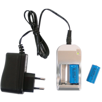 1045 Li-ion lader / RCR-123A