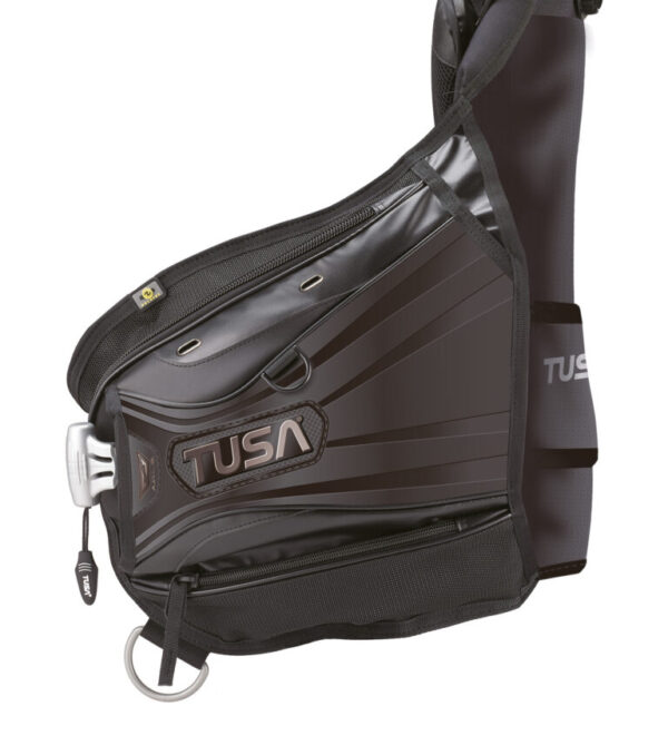 220124_BC_side-768x868-1 Tusa: Soverin model 2026 trimjacket