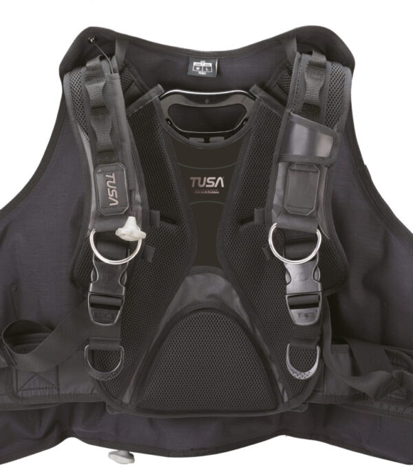 220126_合成_BC_front_B-768x878-1 Tusa: Soverin model 2026 trimjacket