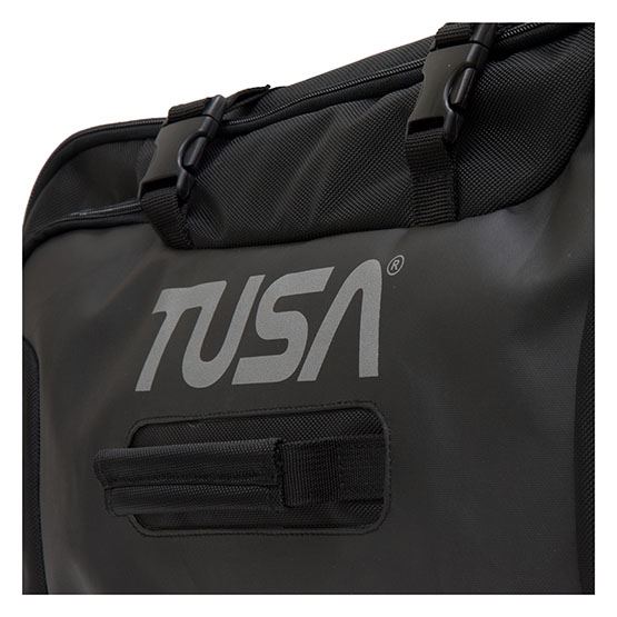 imagefly-89 Tusa: Medium Roller Bag