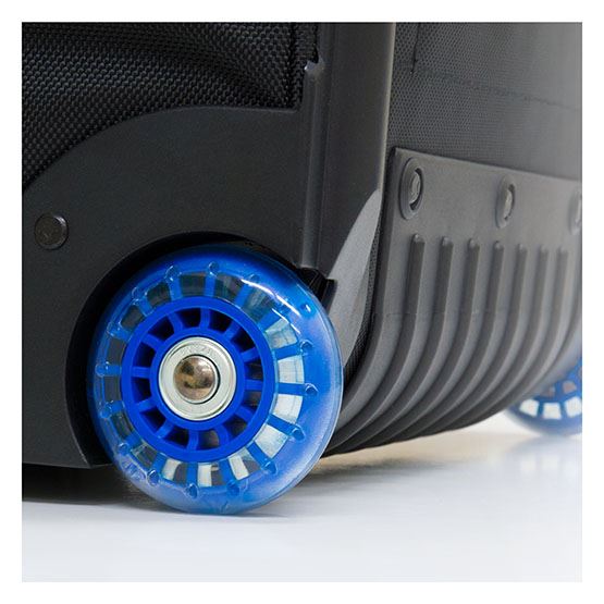 imagefly-90 Tusa: Medium Roller Bag