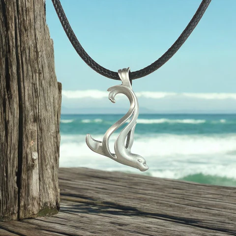 sealr Searaden: Seal Hanger